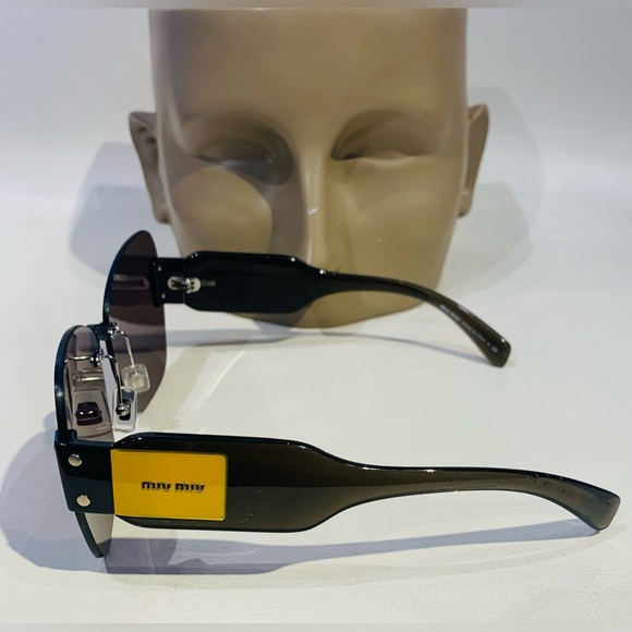New MIU MIU Sunglasses - Picture 12 of 12